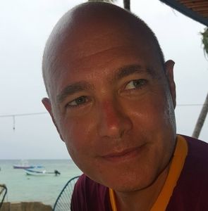 Meet your Posher, Robert